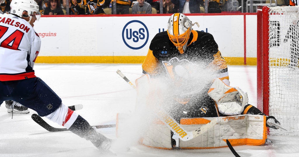 Malkin's late goal lifts Penguins past Ovechkin, Caps 4-3 - CBS Pittsburgh