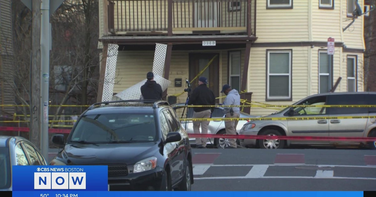 1 dead, 1 hurt in car crash outside Roslindale home CBS Boston