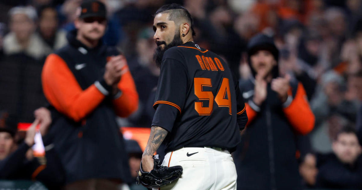 Sergio Romo retires as Giant after pitching one final time - CBS San  Francisco