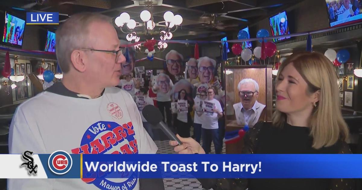 Harry Caray toast - CBS Chicago