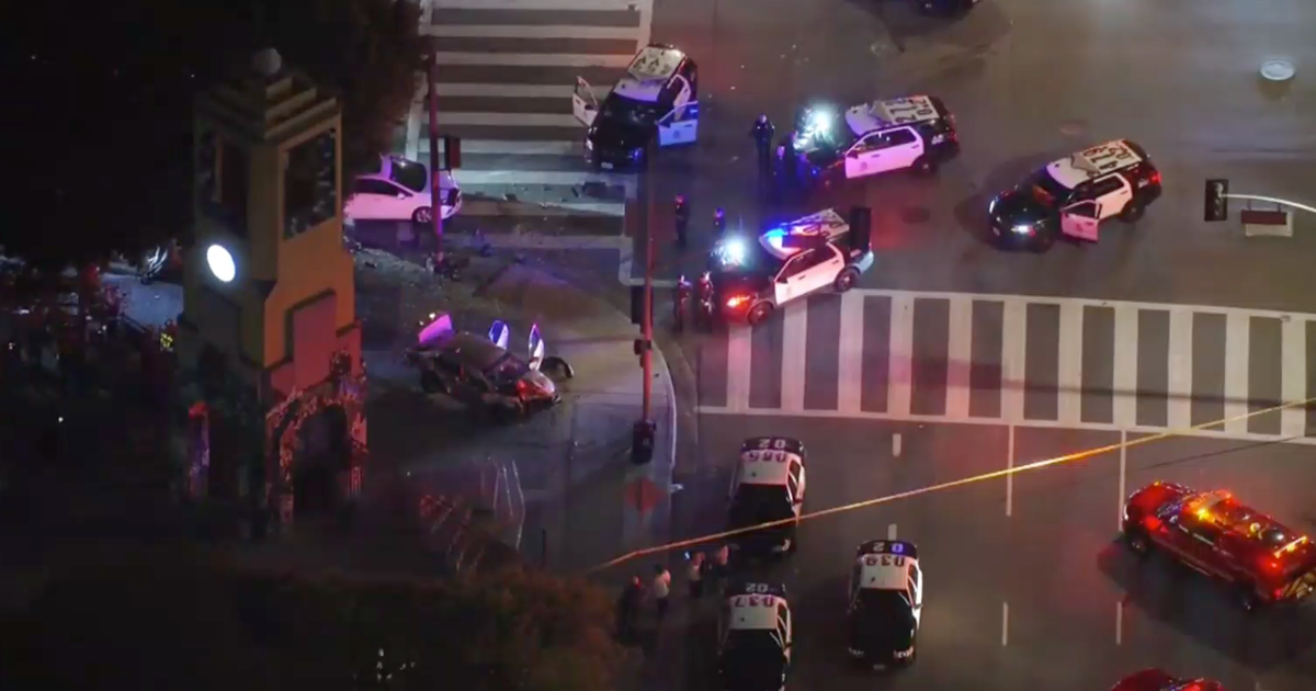 4 people injured after pursuit ends in multi-car crash in Downtown LA ...