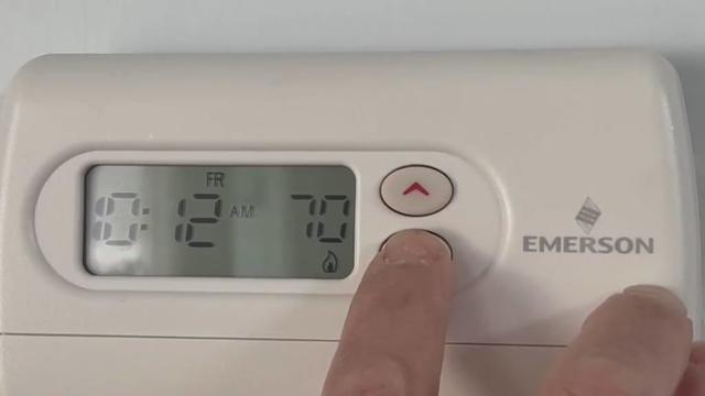 thermostat-1.jpg 