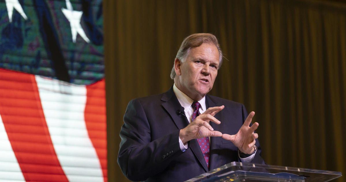Former Rep. Mike Rogers mulls White House bid and thinks Trump has less support than polls show