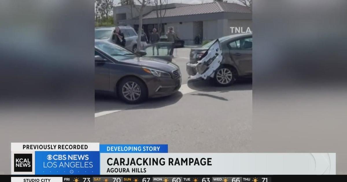 Carjacking Chaos Wild Video Shows Womans Parking Lot Rampage In Agoura Hills Cbs San Francisco 