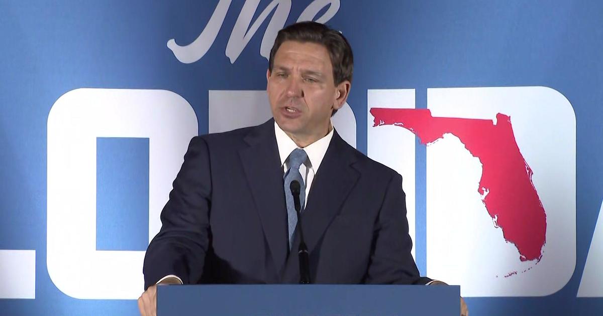 Florida Gov. Ron DeSantis Stops On Long Island For Book Tour, Drawing ...