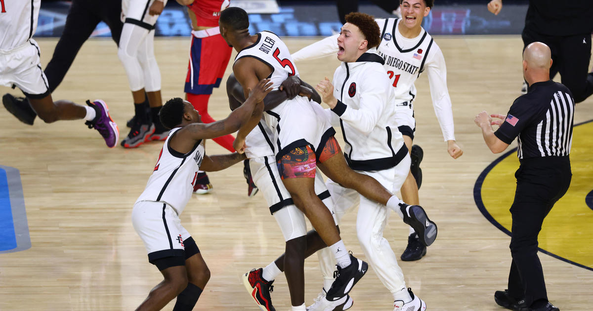 San Diego State defeats Florida Atlantic on Lamont Butler buzzer-beater to reach title game, will face UConn