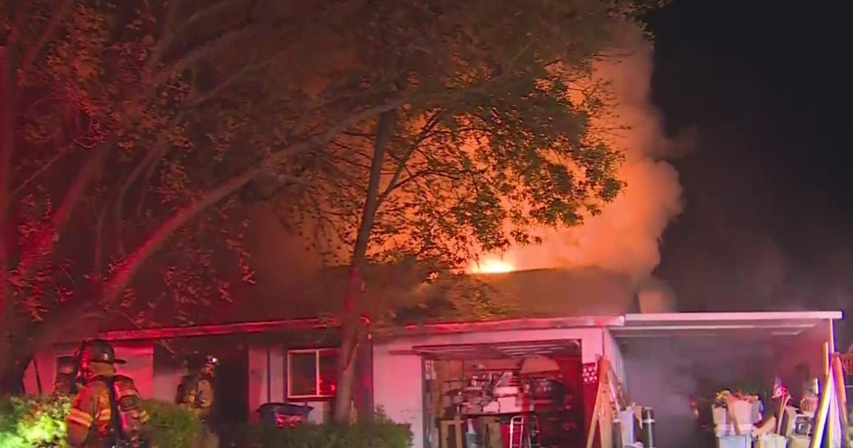 2 people rescued from a house fire in North Highlands