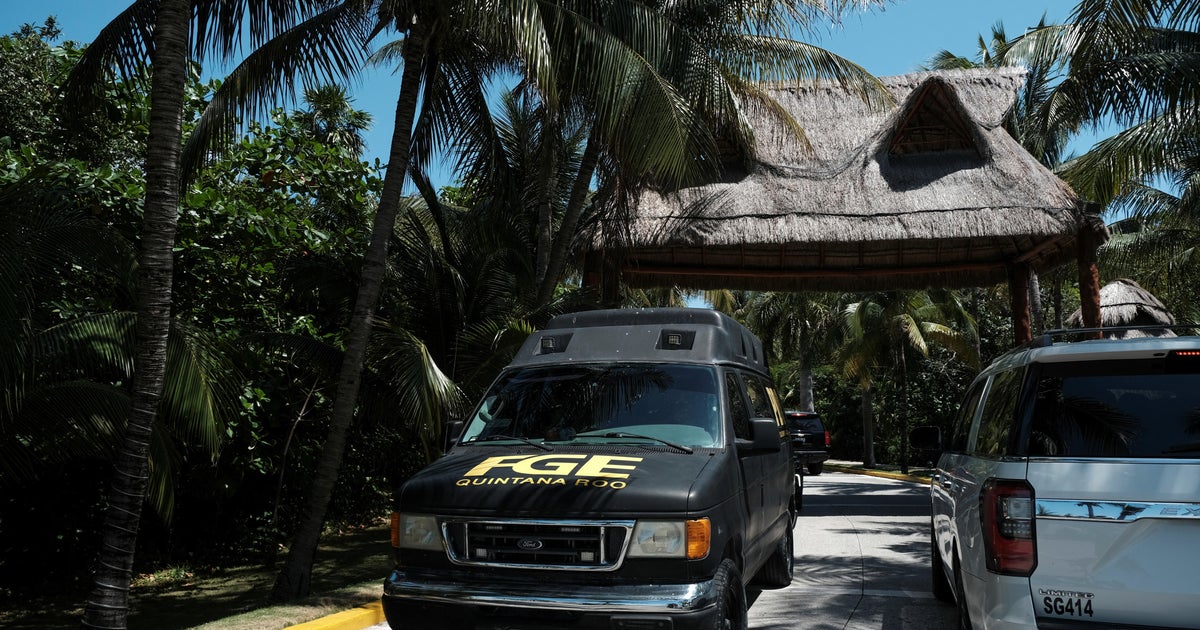 Cancun’un otel bölgesinde sahil kenarında 4 kişi ölü bulundu.