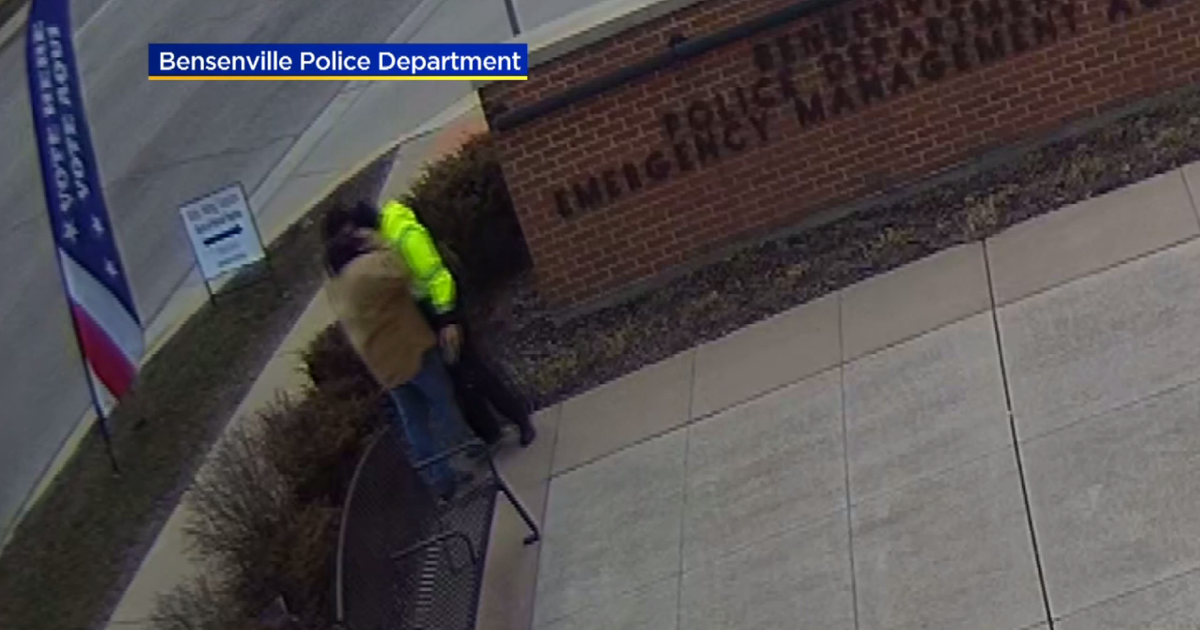 Bensenville village trustee's husband accused of headbutting CBS Chicago