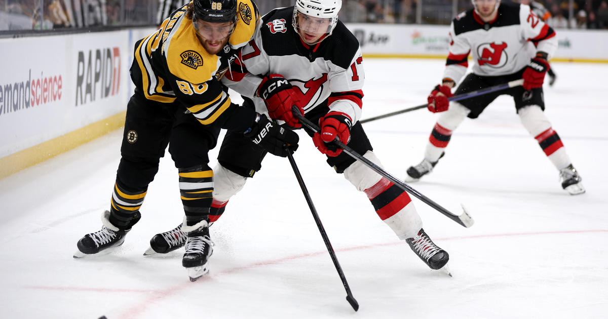 Bruins beat Devils 2-1, match NHL record with 62nd win - Boston