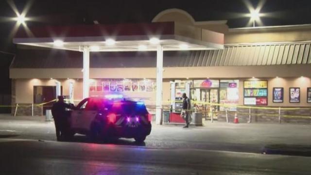 1 dead, 2 injured after triple shooting at Fort Worth gas station 