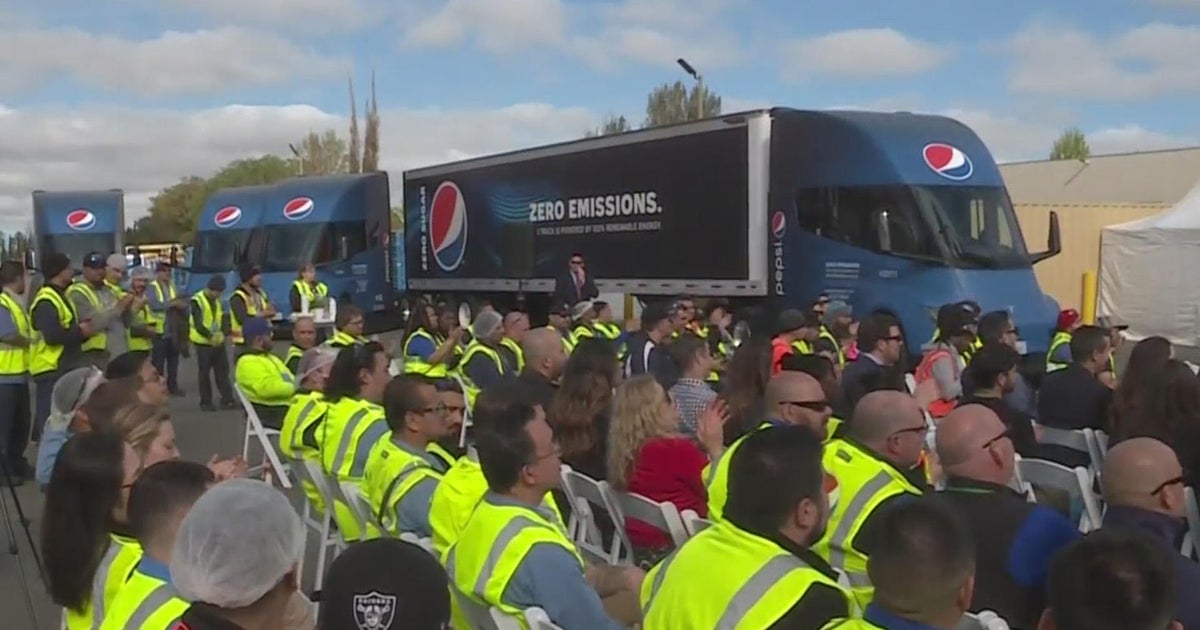 Tesla unveils fleet of more than a dozen electric semi-trucks in Sacramento - Vimarsana News