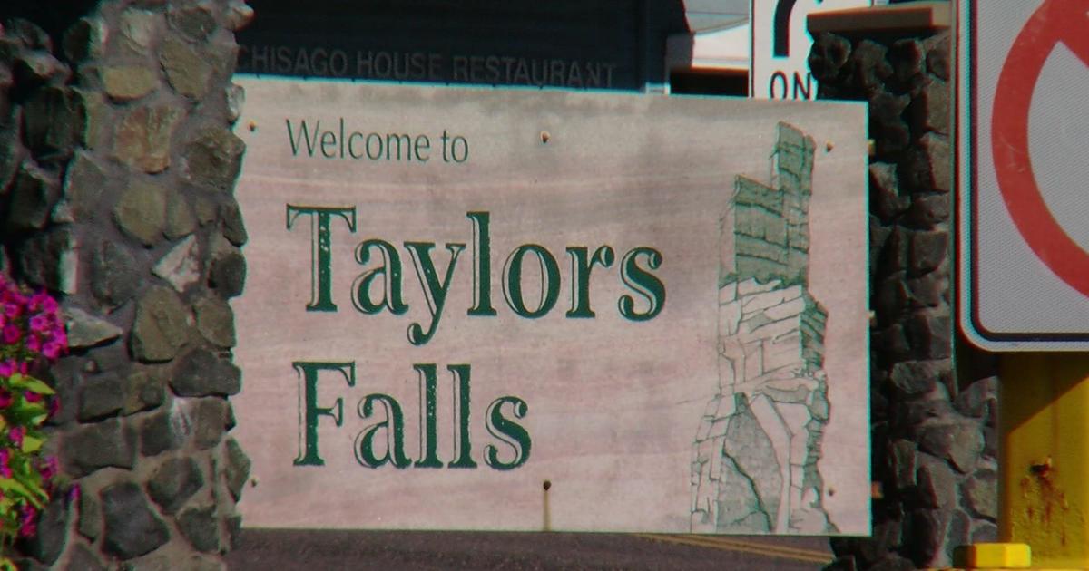 Crews pause search of St. Croix River for Wisconsin man, 18, who fell from Taylors Falls cliff