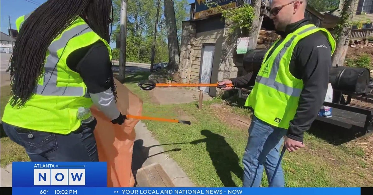 Atlanta mayor announces new phase of city beautification campaign - CBS ...