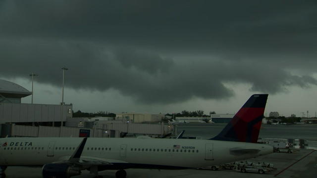 ftl-airport-lightning-04-13.jpg 