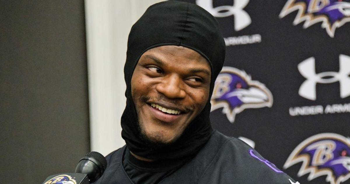 Lamar Jackson to Resume Contract Talks With Ravens After 'Pay Lamar' Cries  - The New York Times