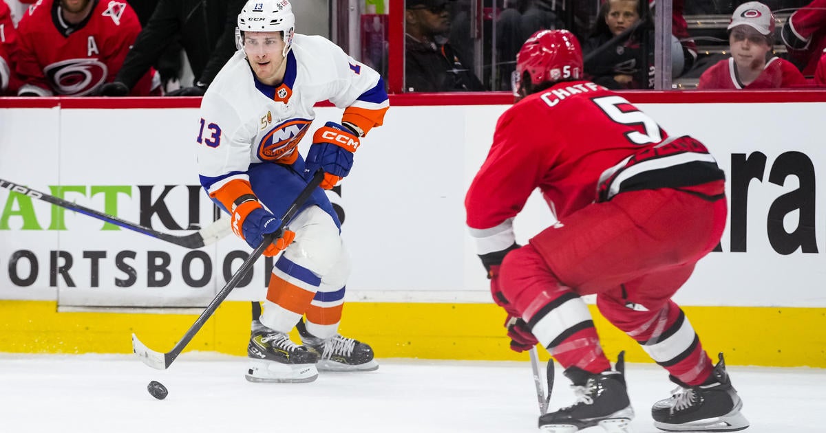 Poor special teams doom Islanders in Game 1 loss to Hurricanes