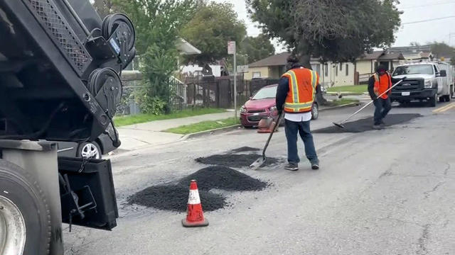 pothole-vigilantes.jpg 