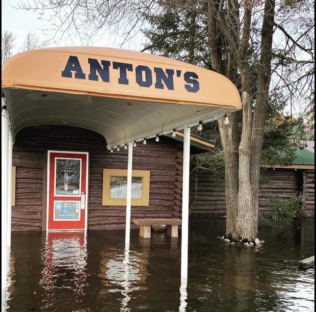 antons-restaurant-flooding-in-waite-park.jpg 