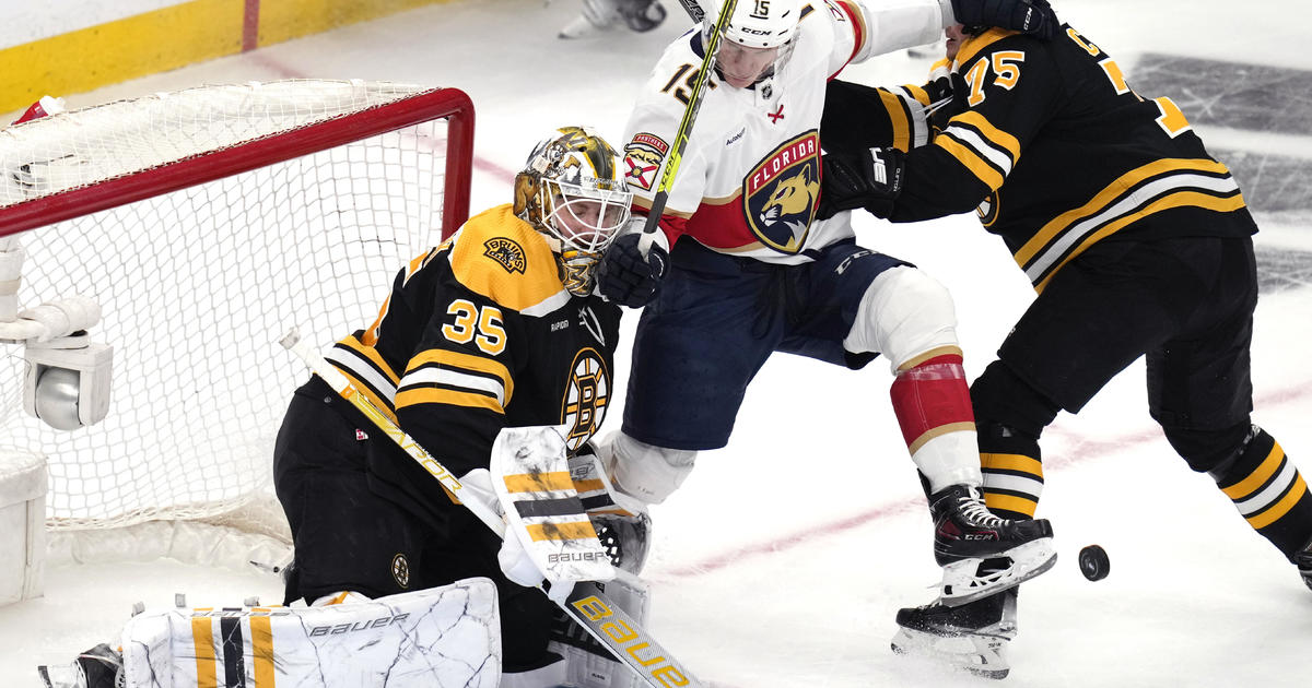 Panthers defeat Bruins 6-3 in Game 2 to tie initial-round sequence