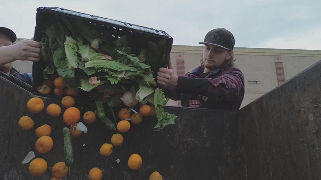 kroger-composting-5pkg-frame-2973.jpg 