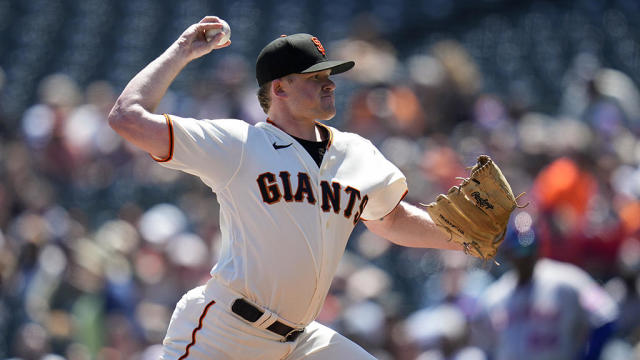 Giants recall Heliot Ramos from Triple-A, place Scott Alexander on