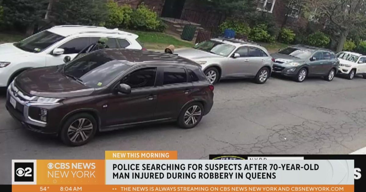 NYPD: Suspects robbed elderly man in Queens - CBS New York