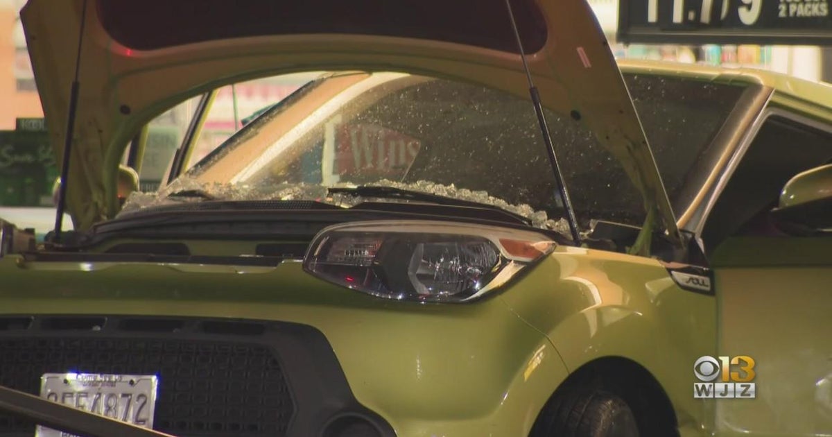 Video shows crash into Essex gas station, attempted ATM theft CBS