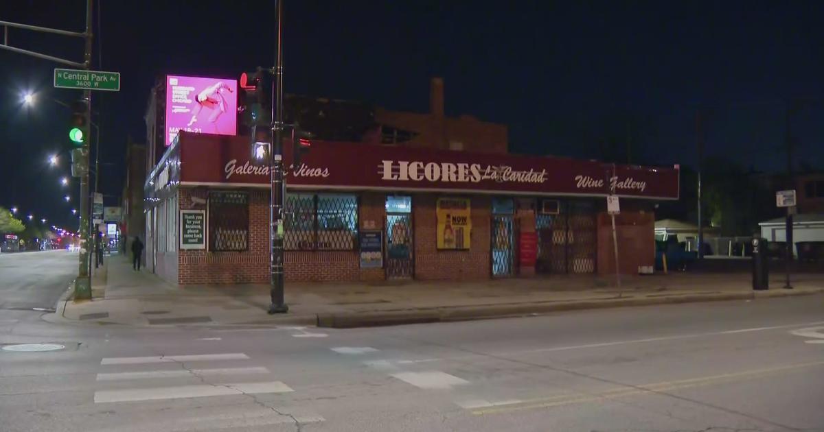 Thieves rob liquor store, customer at gunpoint in Logan Square - CBS ...