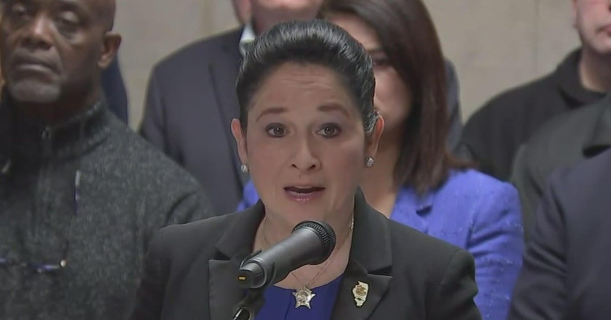 Illinois comptroller pushing for first responder benefits CBS Chicago