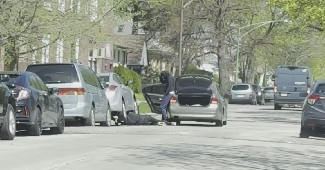 Witness catches catalytic converter thieves in the act CBS Chicago