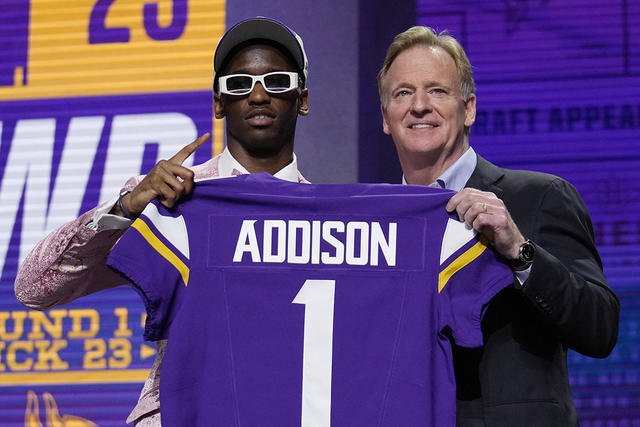 Vikings' first-round draft in 2022 looks worse by the week in 2023