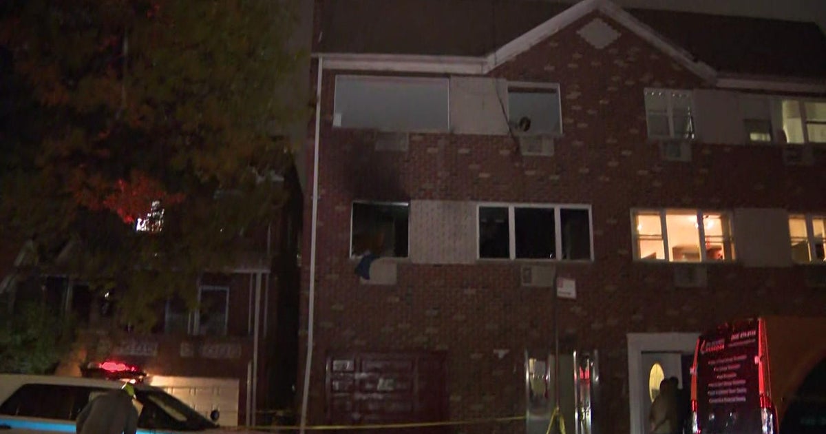 77-year-old woman killed in Queens building fire - CBS New York