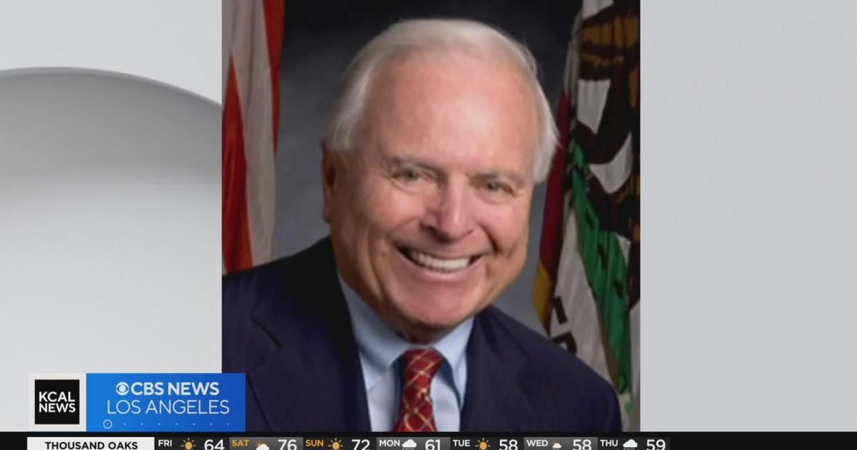 Thousands gather to honor memory of former LA Mayor Richard Riordan ...