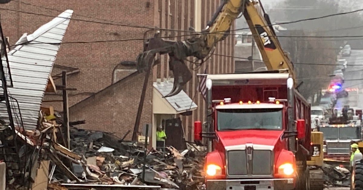 Report: Gas leaked from bad fitting at Pennsylvania chocolate factory where 7 died in blast - Vimarsana News