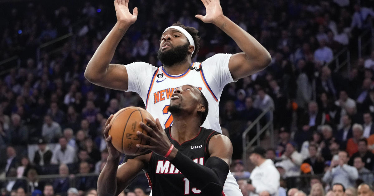 Knicks rally to defeat Heat 111-105 to even series