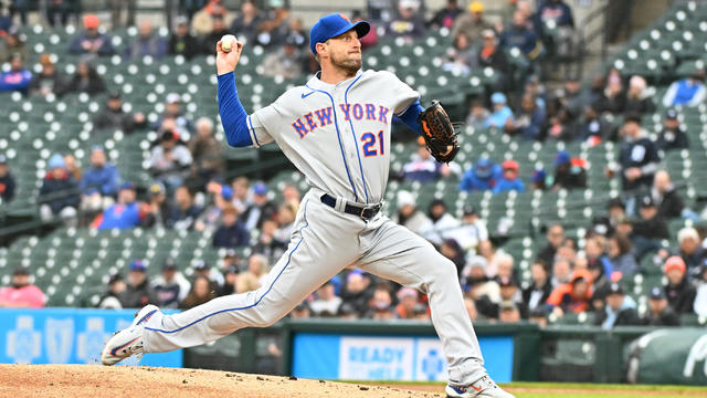 New York Mets starting pitcher Max Scherzer (21) pitches in the first inning during the Detroit Tigers versus the New York Mets on Wednesday May 3, 2023 at Comerica Park in Detroit, MI. 