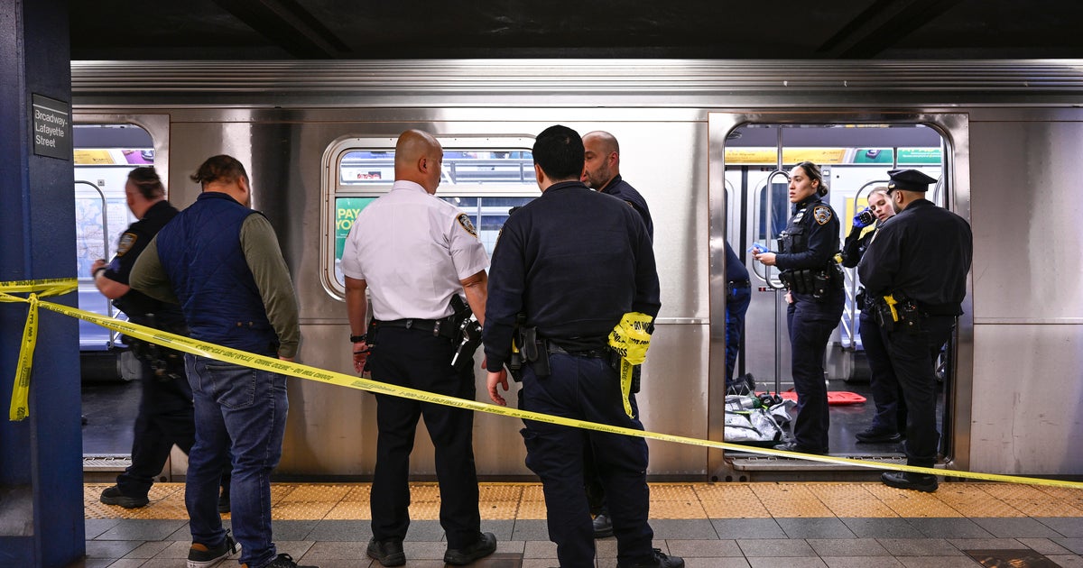 Daniel Penny to be charged with manslaughter for NYC subway chokehold that killed Jordan Neely