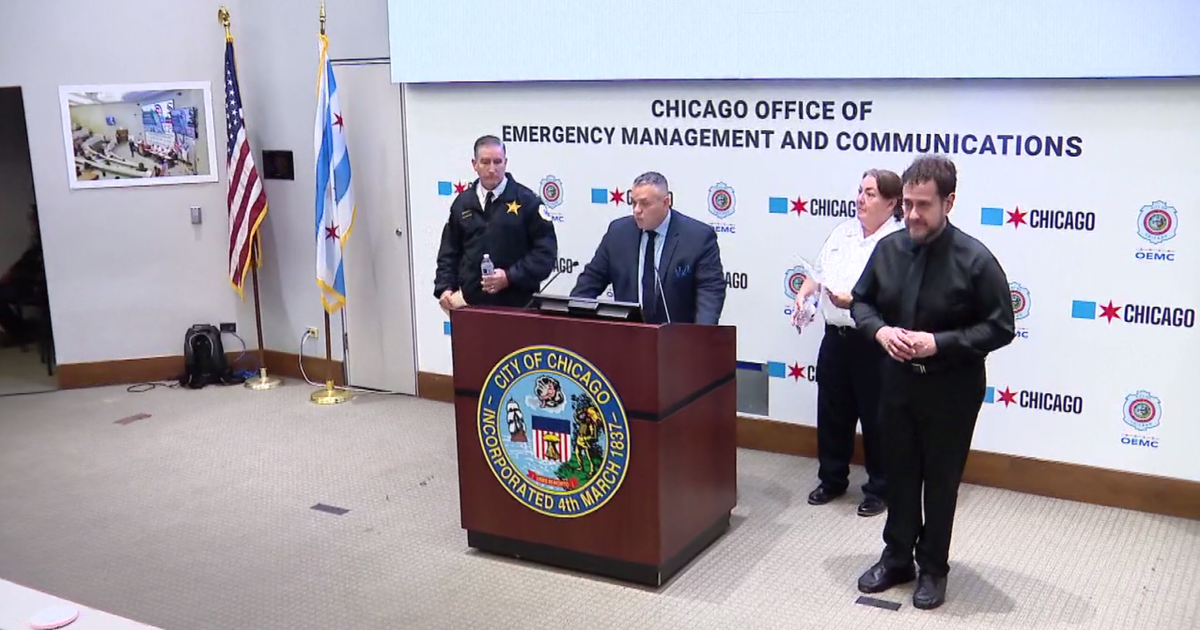 Police, other officials announce Chicago summer safety plan - CBS Chicago