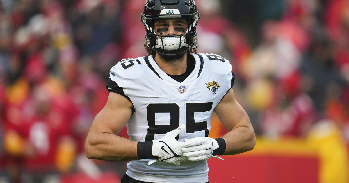 Eagles agree to terms with tight end Dan Arnold