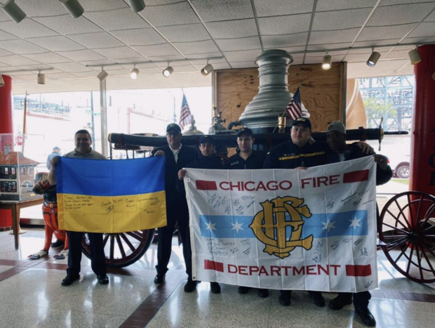 ukrainians-pose-with-chicago-firefighters.png 
