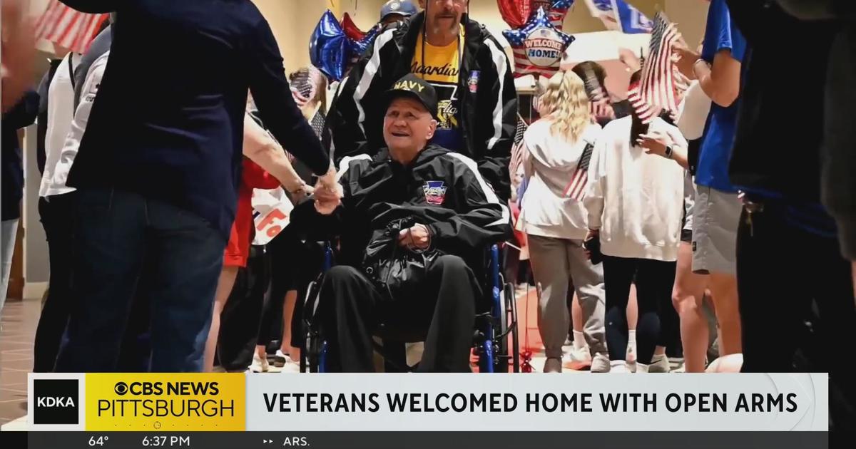 Veterans welcomed home with open arms - CBS Pittsburgh