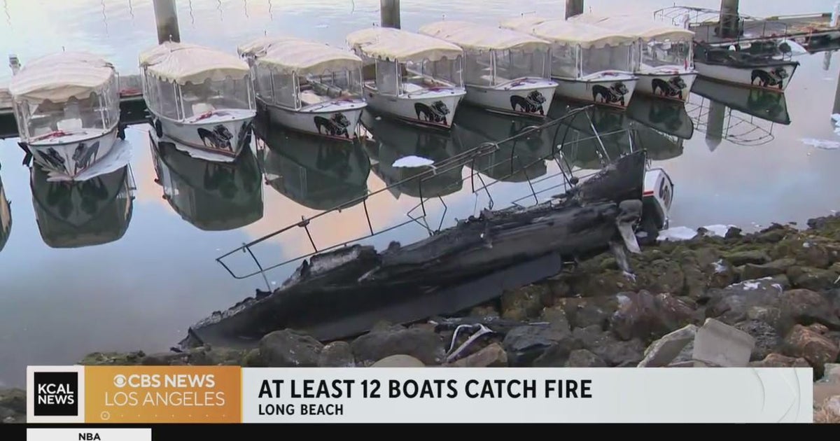 12 boats catch fire in Long Beach area marina - CBS Los Angeles