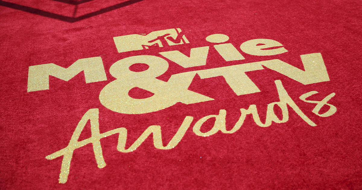 MTV Awards given out in host-less, pre-taped present as a result of writers’ strike