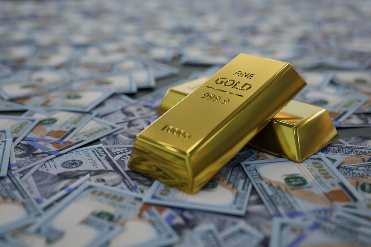 Should you invest in gold as interest rates rise? - CBS News