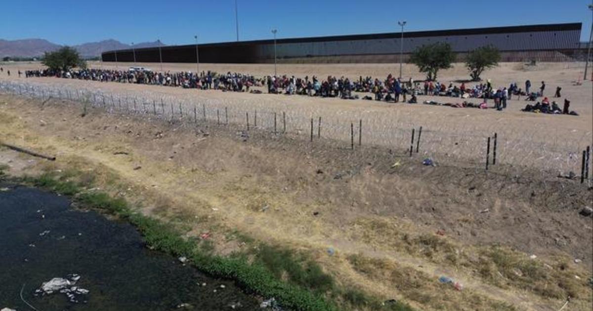 U.S.-Mexico Border Towns Prepare For End Of Title 42 Policy - CBS News