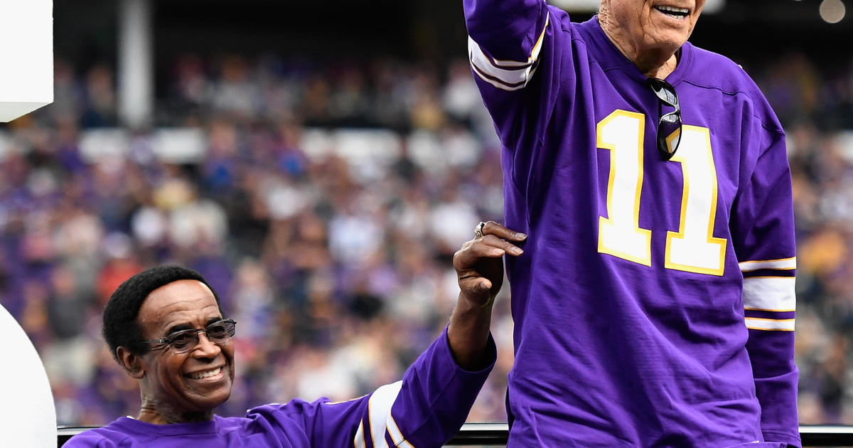 Minnesota Vikings QB Joe Kapp in action, rushing into endzone for News  Photo - Getty Images