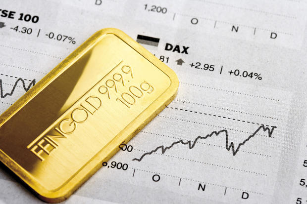 should-you-invest-in-gold-stocks-or-both.jpg 