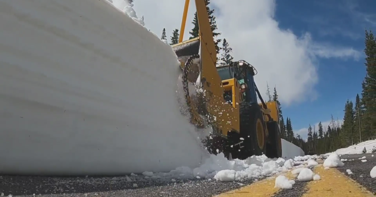 When will Trail Ridge Road open? Rocky Mountain National Park crews are