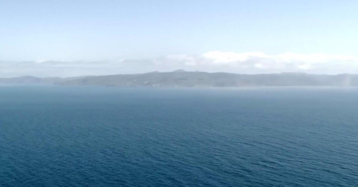 3 missing after Navy contract plane crashes off Southern California coast